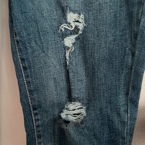 Old Navy Rockstar ripped mid- rise jeans - Picture 2 of 5